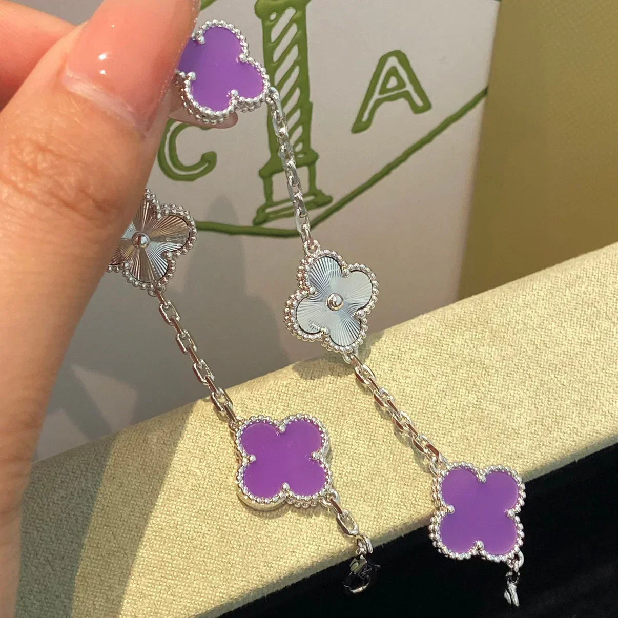 [Select] CLOVER 5 MOTIF VIOLET BRACELET COLLECTION