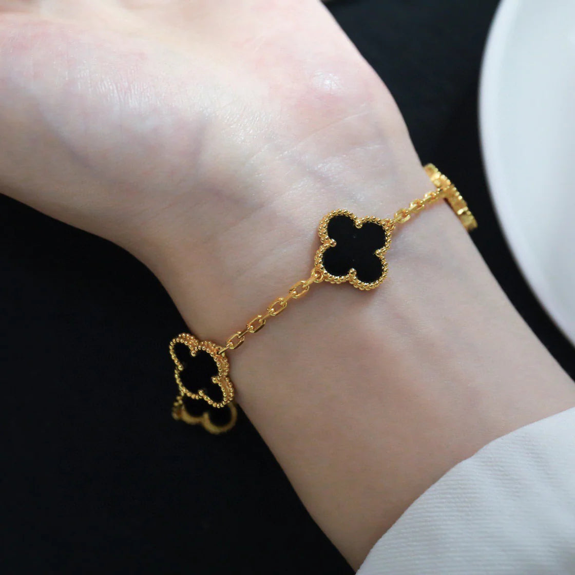 [Select] CLOVER 5 MOTIF ONYXS BRACELET COLLECTION