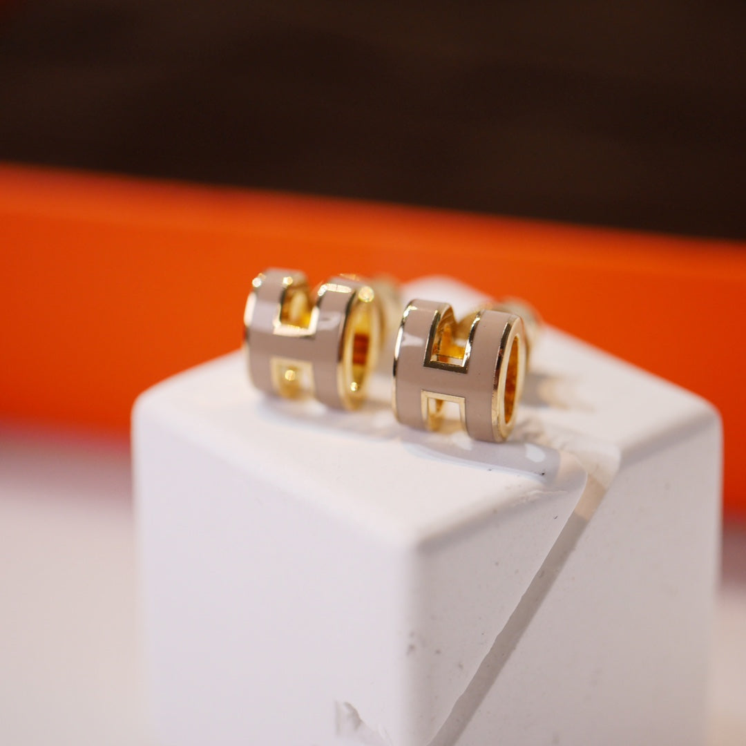 [Select]MINI POP H GOLD EARRINGS GREY