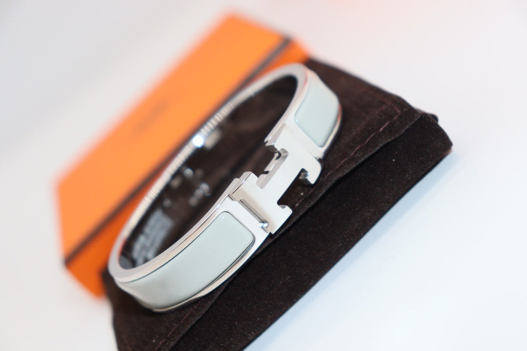 [Select]H LIGHT BLUE BRACELET