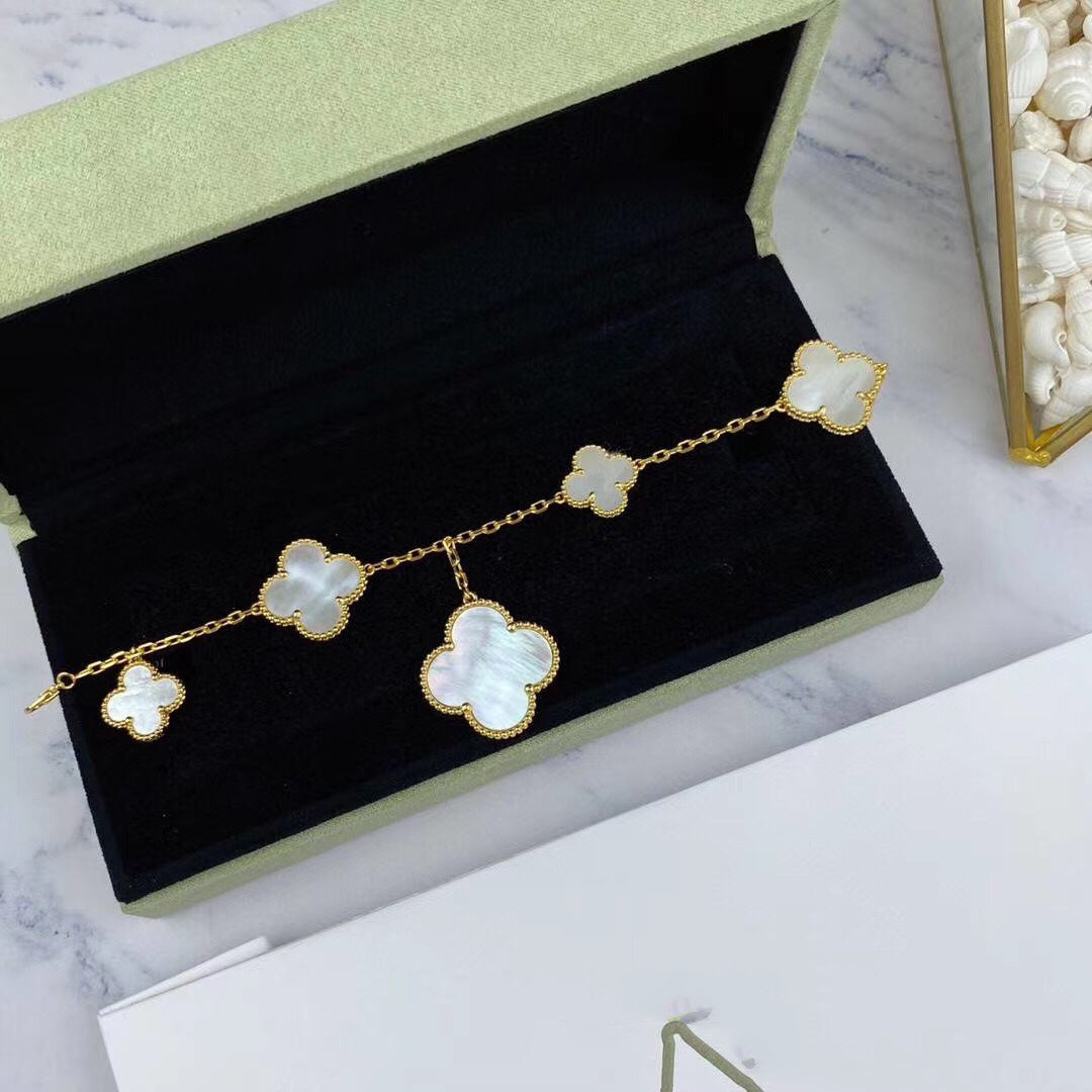 [Select]MAGIC CLOVER MOP GOLD BRACELET 5 MOTIFS