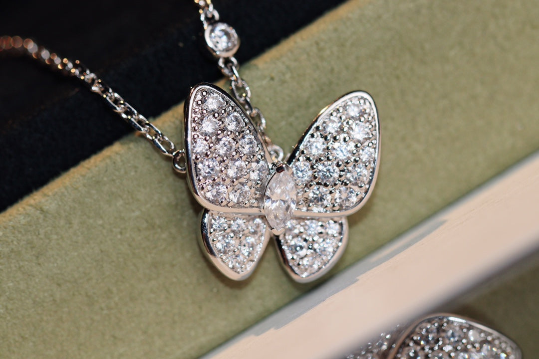 [Select]BUTTERFLY DIAMOND NECKLACE
