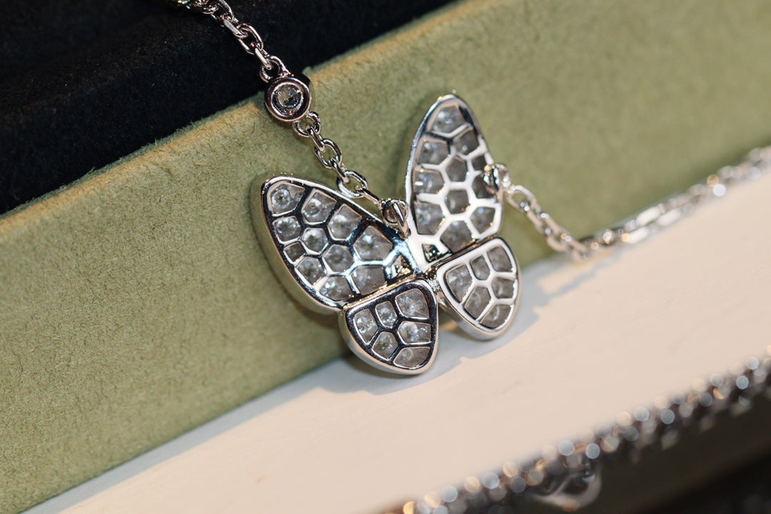[Select]BUTTERFLY DIAMOND NECKLACE