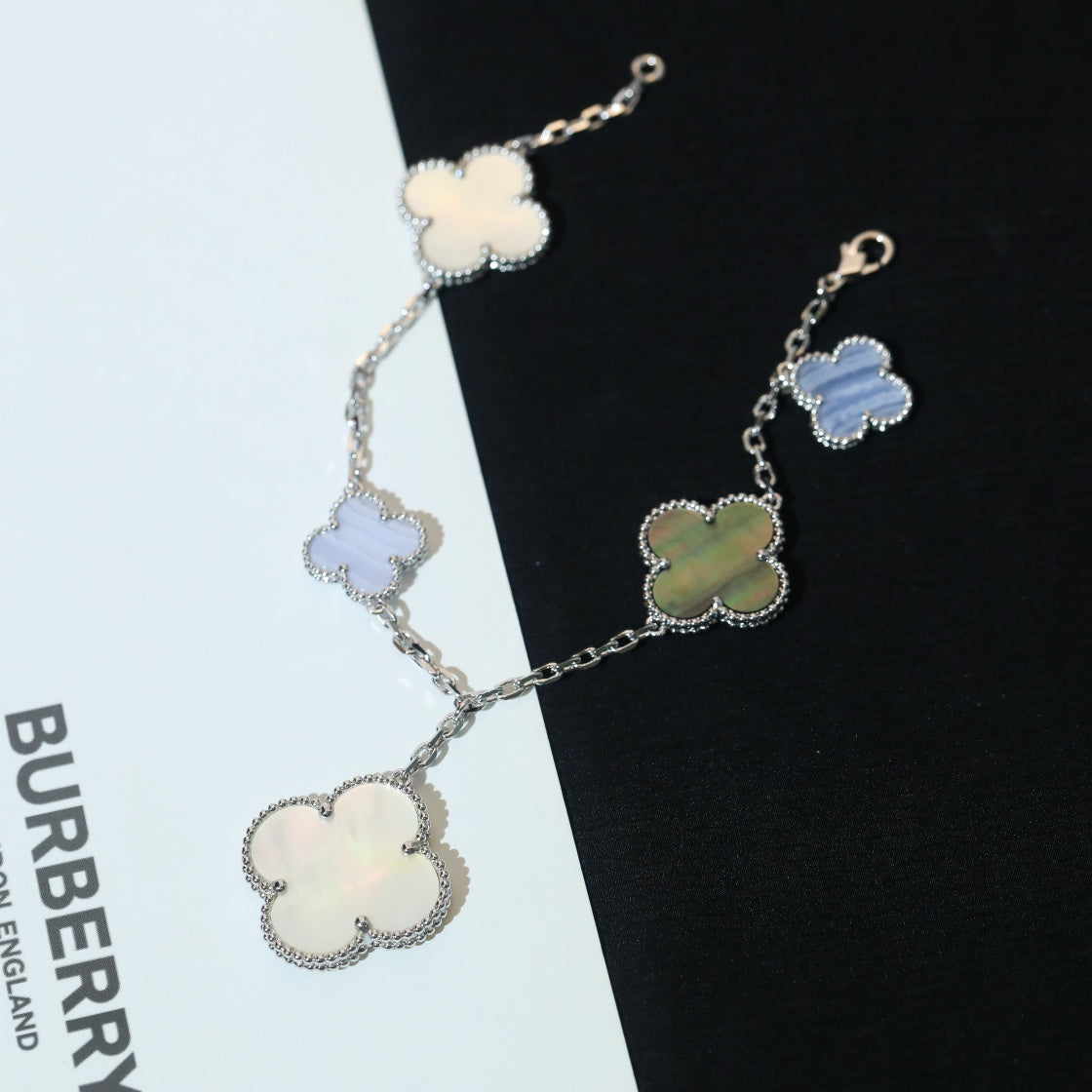 [Select]CLOVER BRACELET 5 MOTIFS MOP CHALCEDONY SILVER