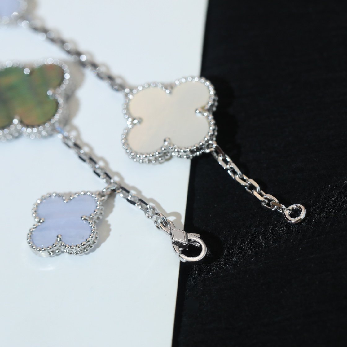 [Select]CLOVER BRACELET 5 MOTIFS MOP CHALCEDONY SILVER