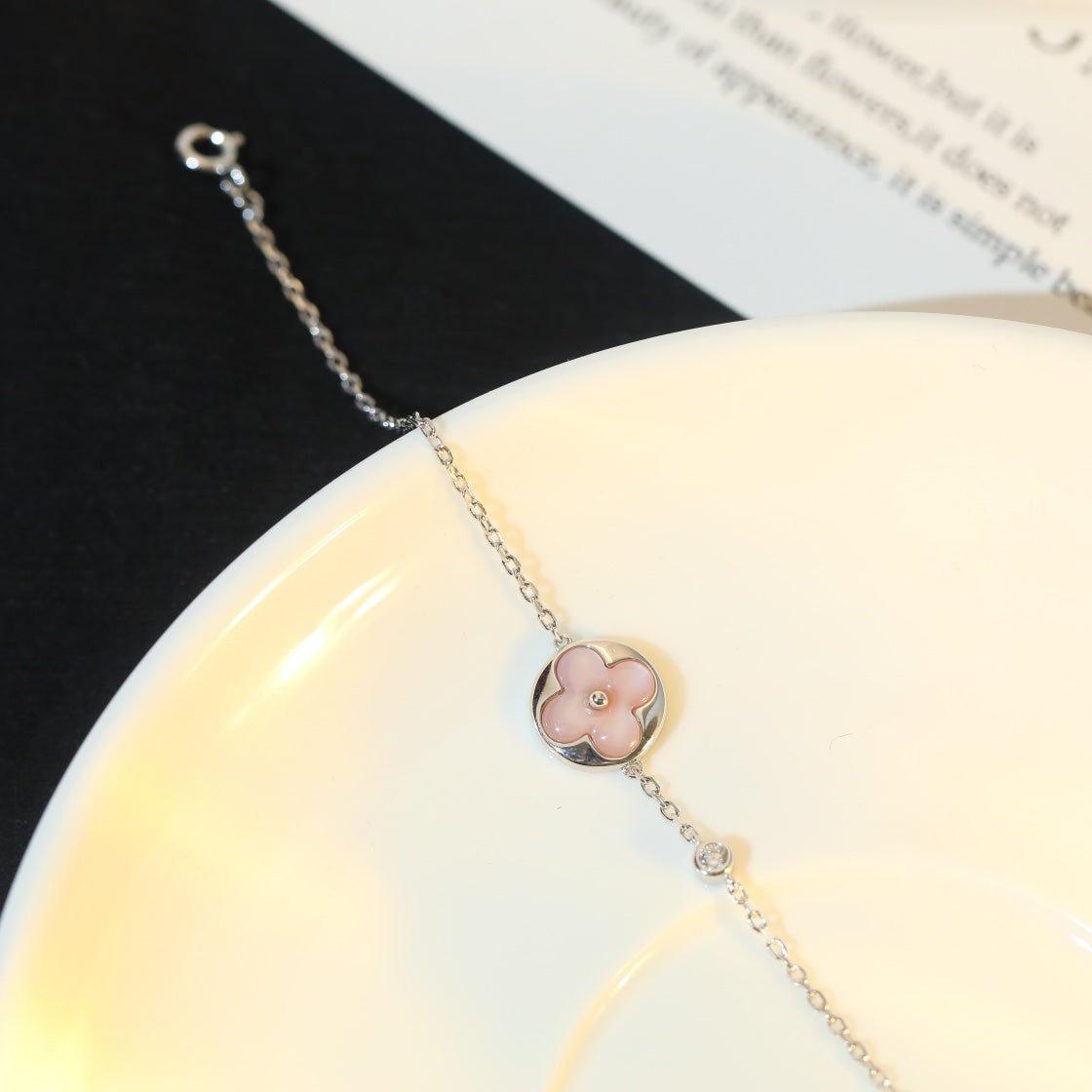 [Select]SUN MOTIF PINK MOP SILVER BRACELET