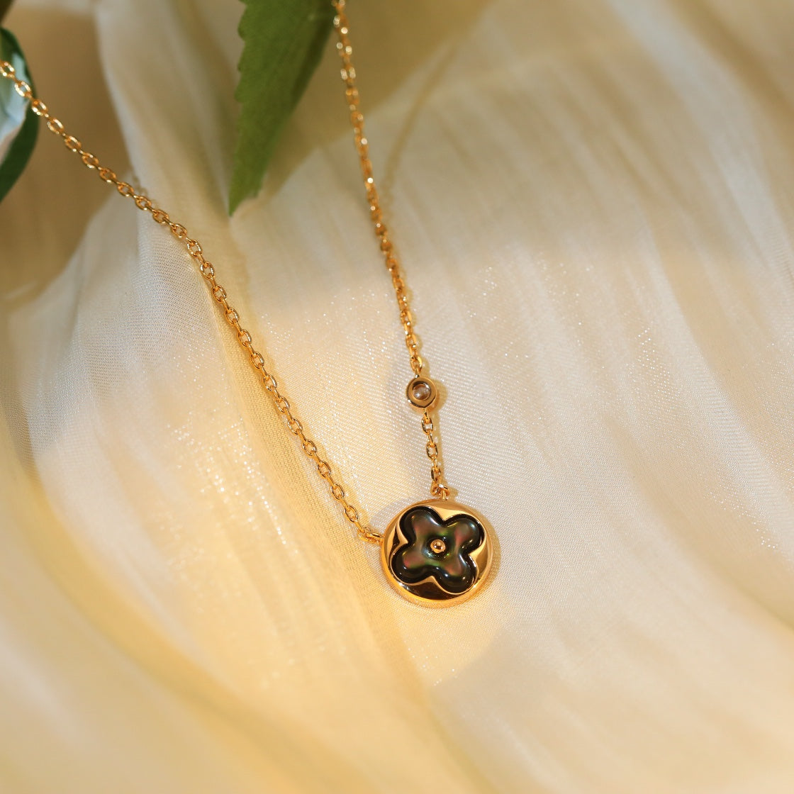 [Select]SUN PEDANT PINK GOLD 1 DIAMOND NECKLACE