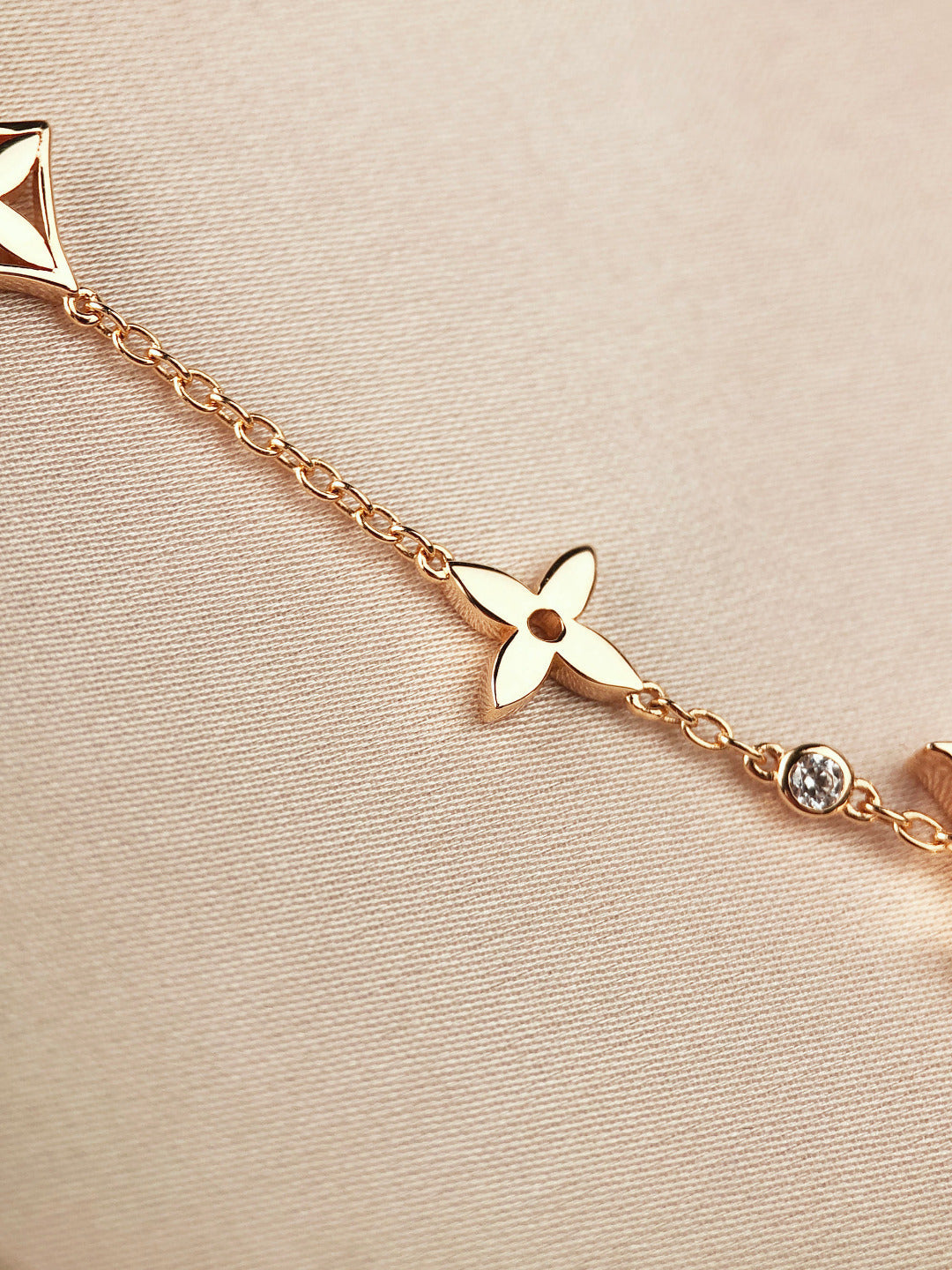 [Select]STAR AND SUN 7 MOTIFS GOLD BRACELET