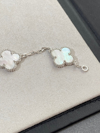 [Select]CLOVER WHITE PEARL MOP 5 MOTIF BRACELET COLLECTION