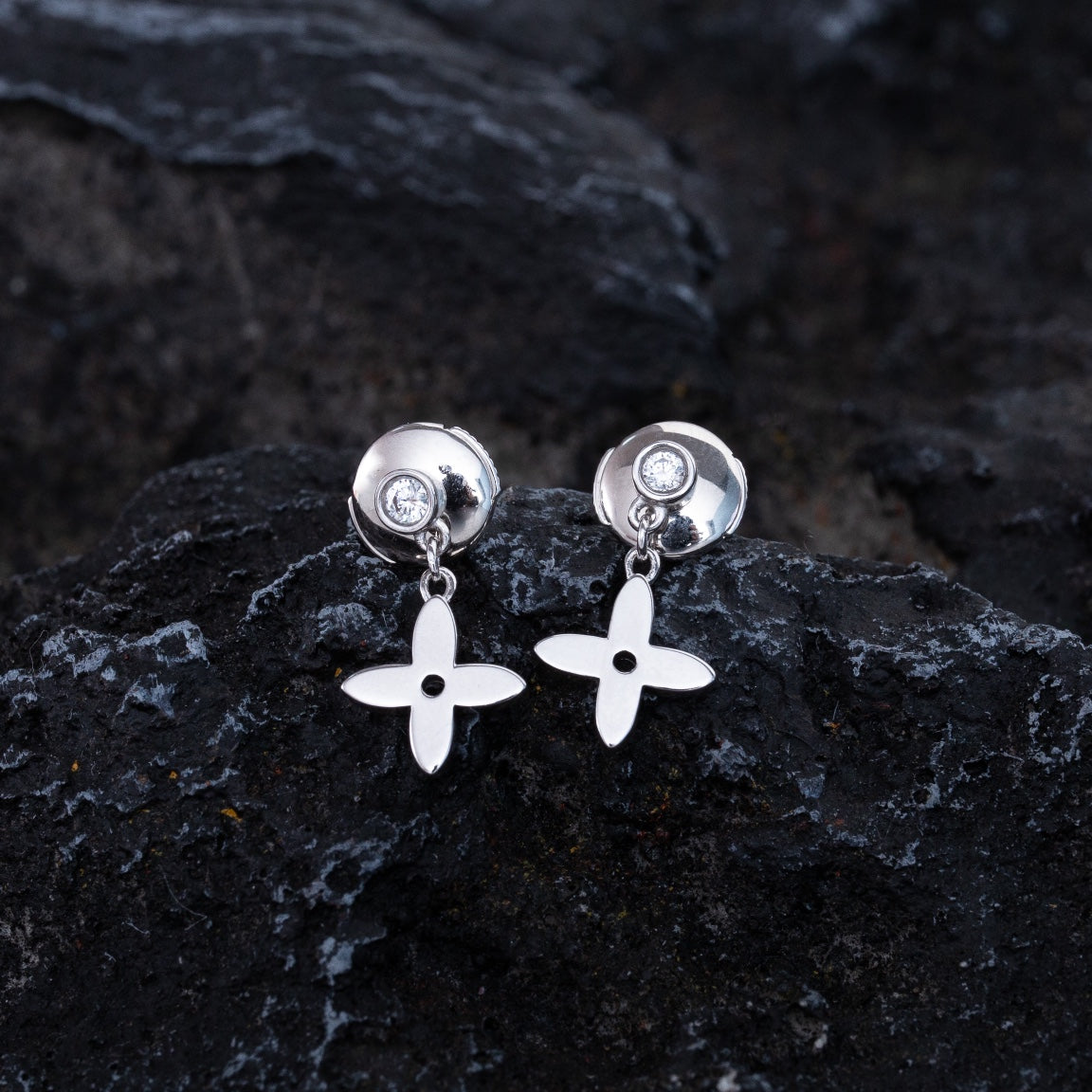[Select]VIDYLLE SILVER DIAMOND MINI DROP EARRINGS