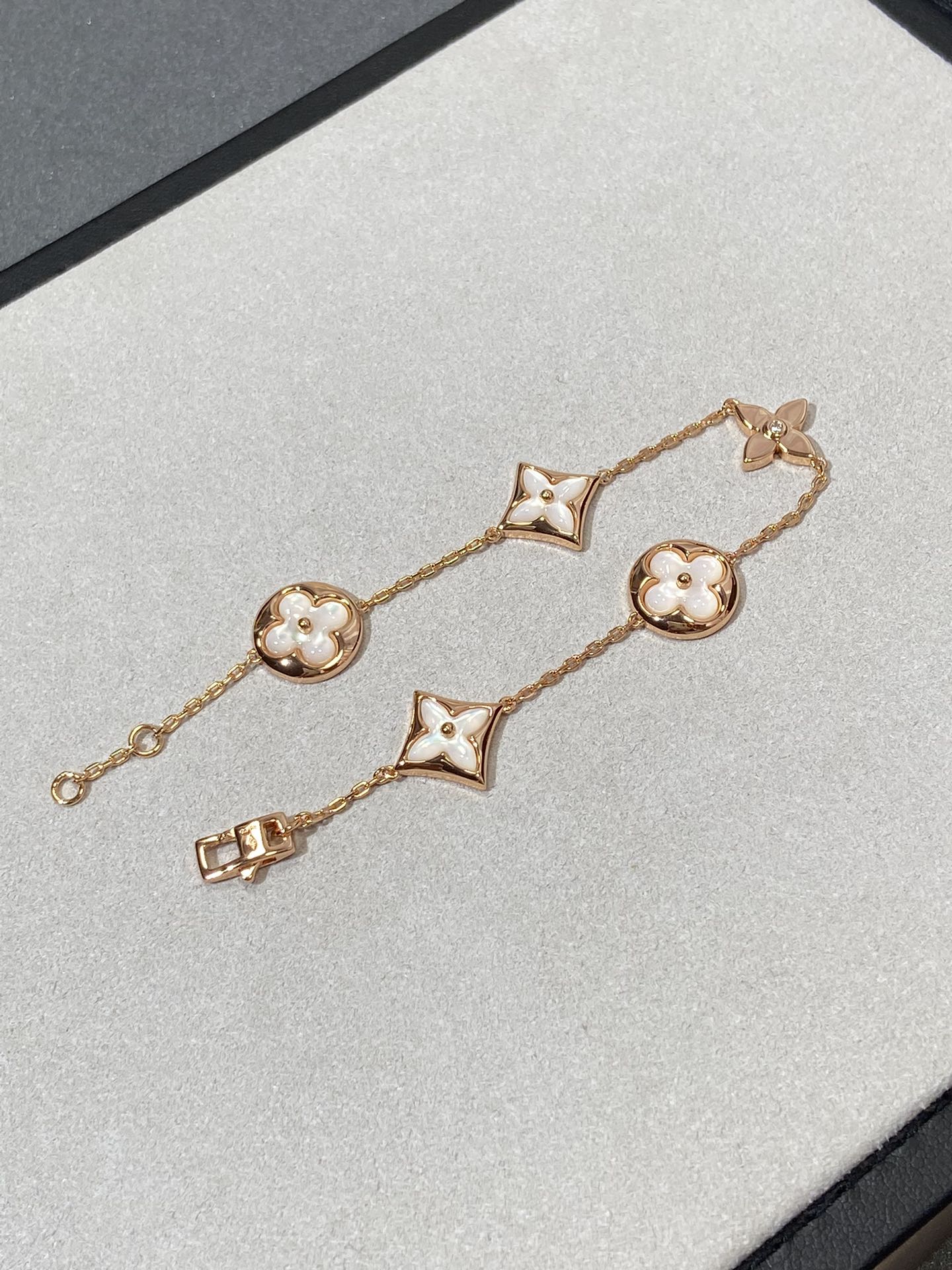 [Select]STAR AND SUN 5 MOTIF MOP PINK GOLD BRACELET