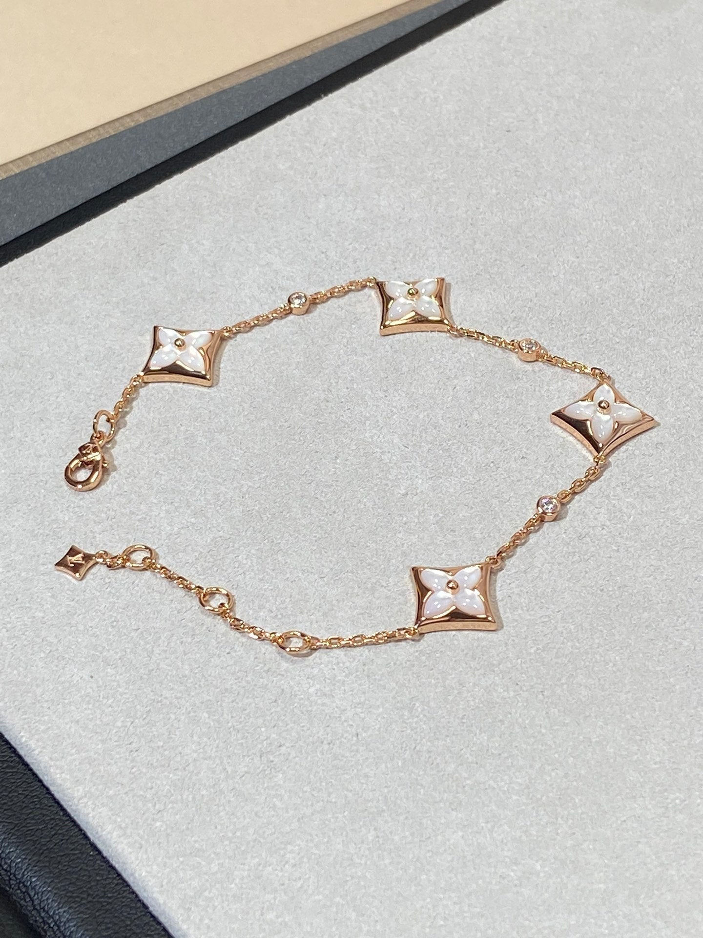 [Select]STAR 4 MOTIF MOP DIAMOND PINK GOLD BRACELET