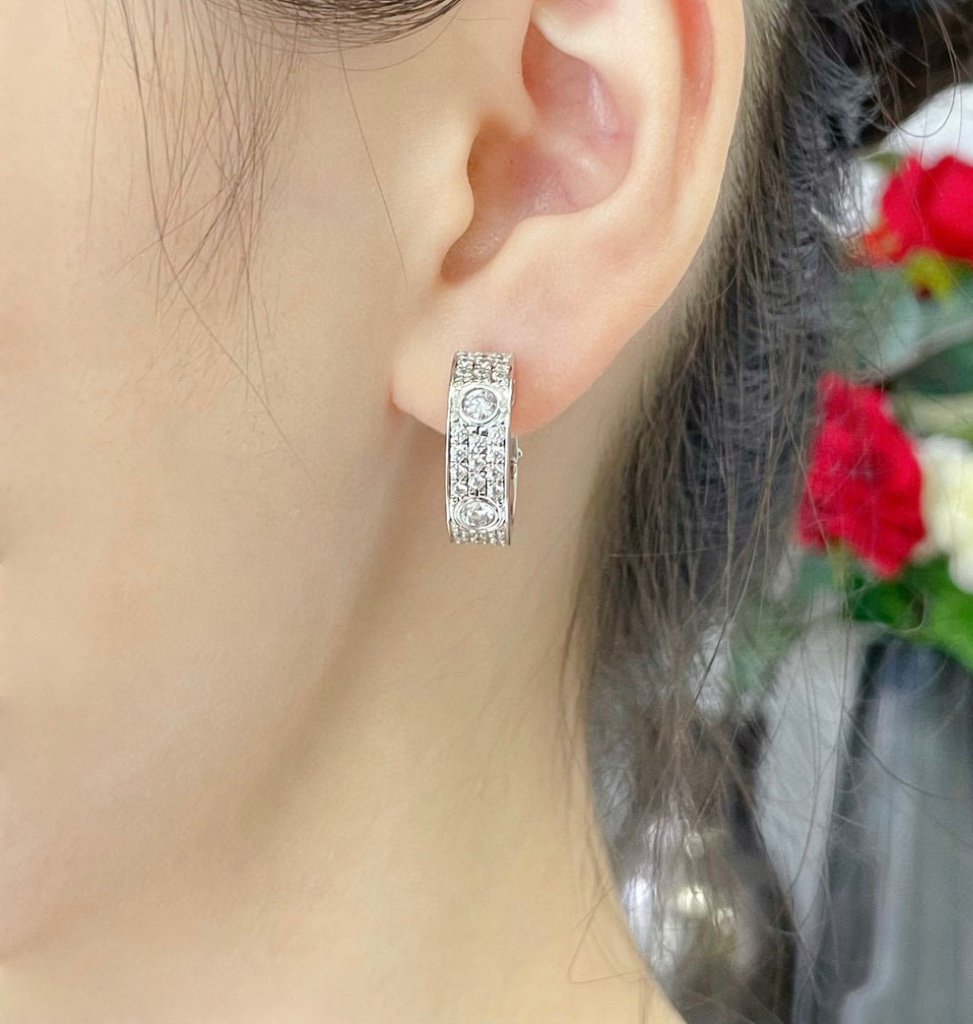 [Select]LOVE 5.5MM DIAMOND PAVED EARRINGS