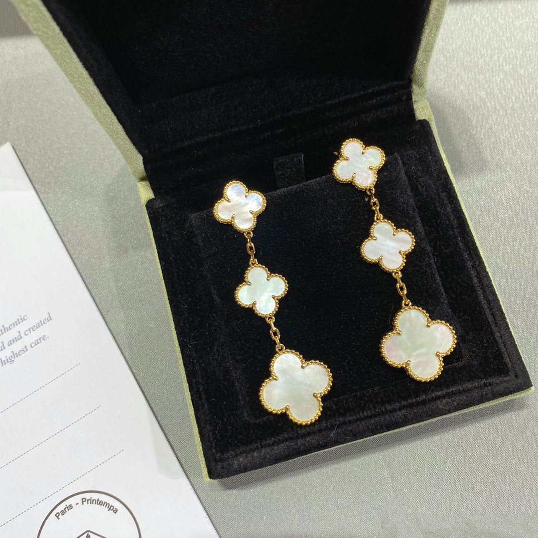 [Select]CLOVER MOP 3 MOTIFS GOLD EARRINGS