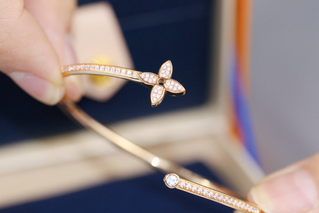 [Select]IDYLLE PINK GOLD OPEN BRACELET DIAMOND PAVED