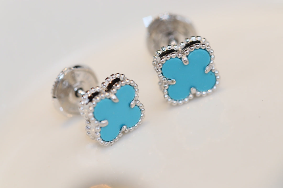 [Select]CLOVER MINI TURQUOISE SILVER STUD EARRINGS