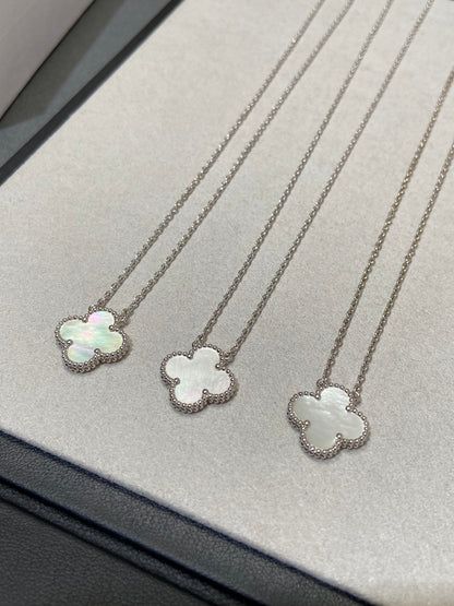 [Select]CLOVER MEDIUM SILVER WHITE MOP NECKLACE