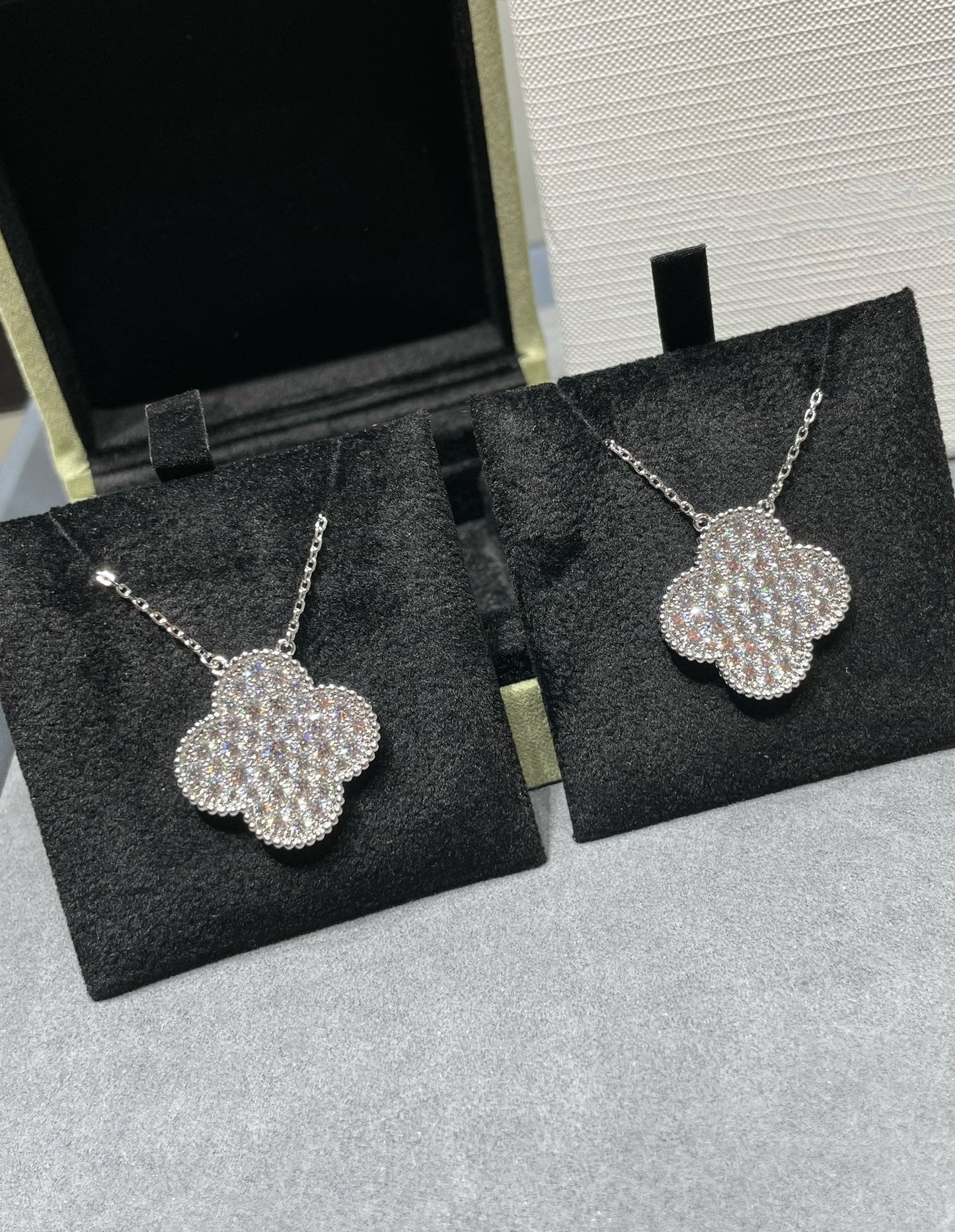 [Select]CLOVER 25MM LARGE PENDANT DIAMOND PAVED SILVER NECKLACE
