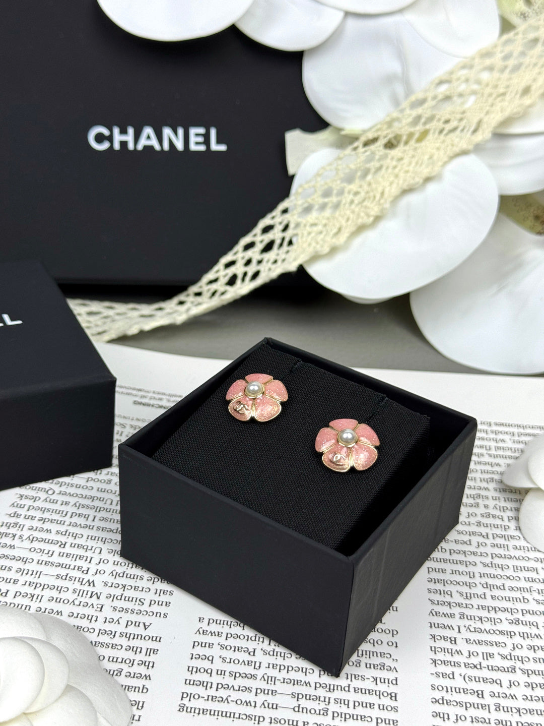 [Select]26C Pink Camellia Pearl Enamel Stud Earrings