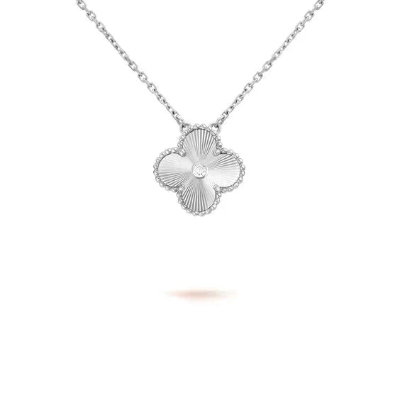 [Select]CLOVER  15MM DIAMOND LASER NECKLACE SILVER