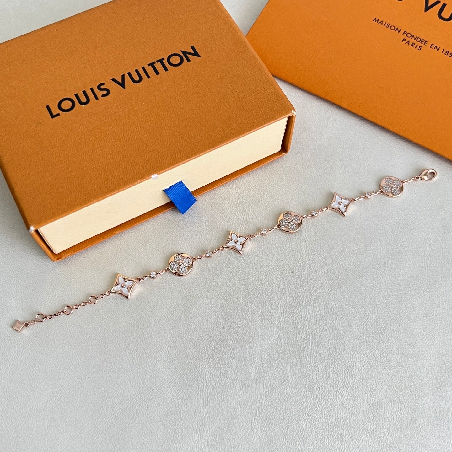 [Select]SIX FLOWERS PINK GOLD DIAMOND BRACELET