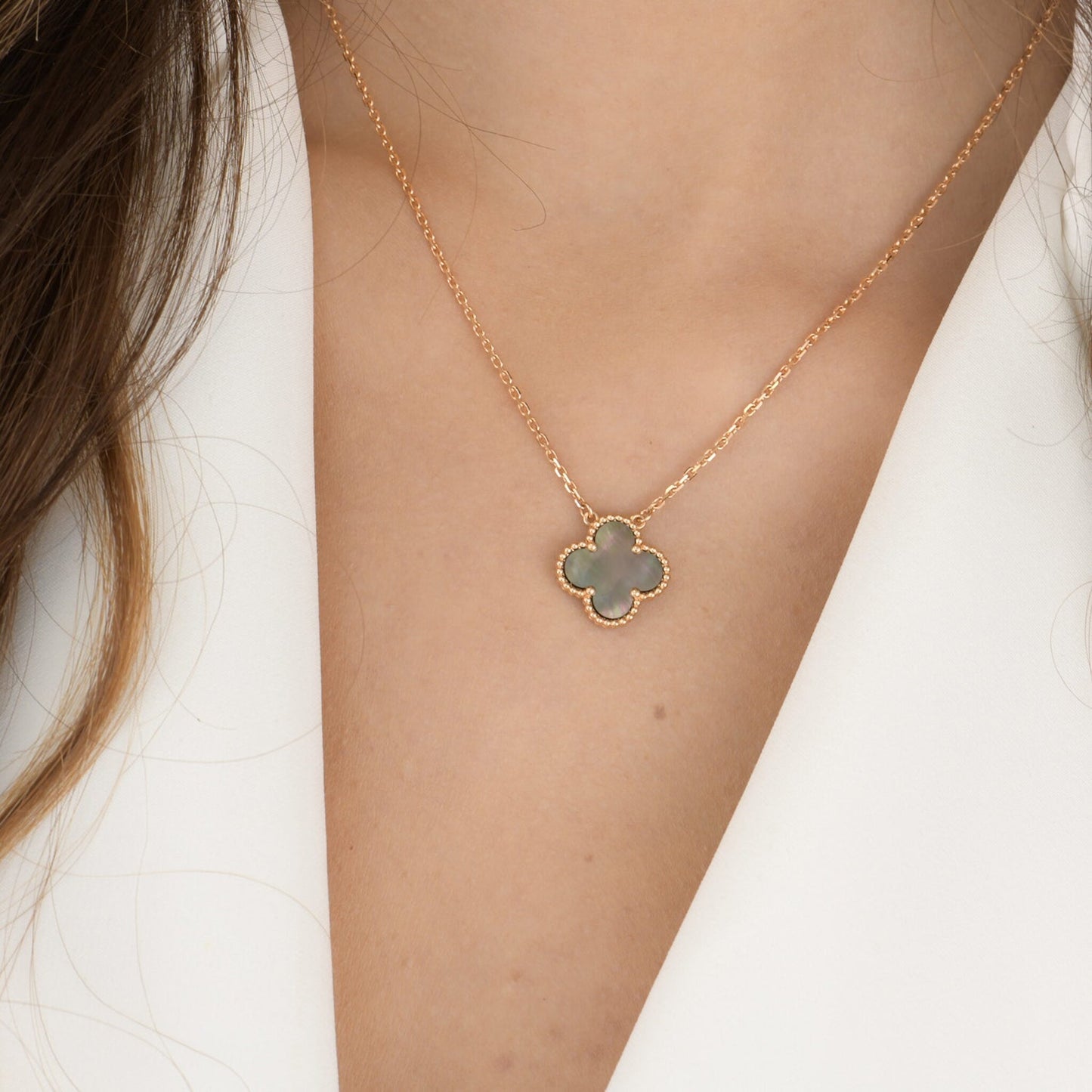 [Select]CLOVER 15MM  GRAY MOTHER OF PEARL NECKLACE