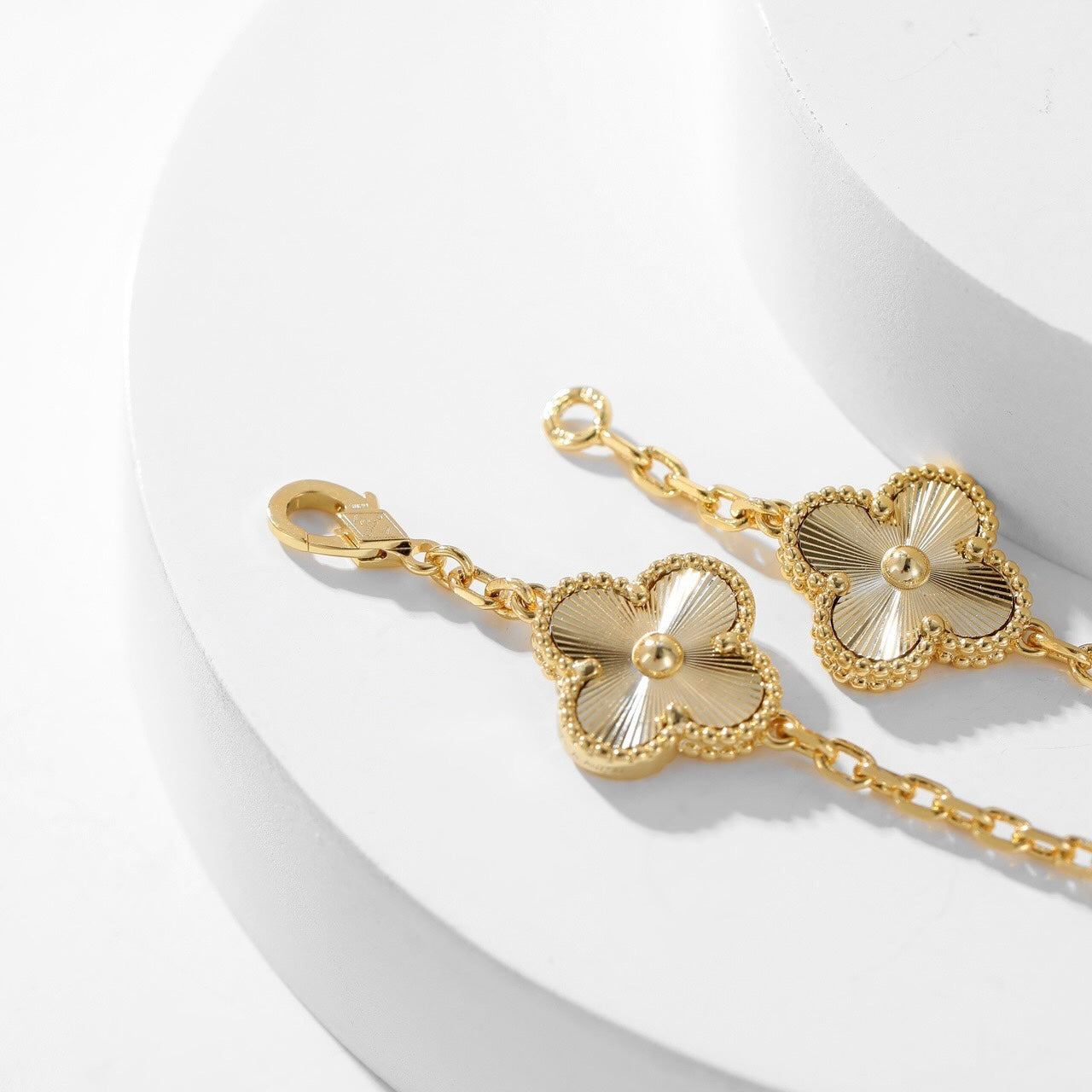 [Select]CLOVER 10 MOTIFS LASER NECKLACE