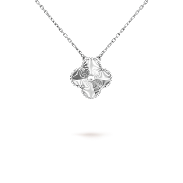 [Select]CLOVER 15MM LASER NECKLACE SILVER