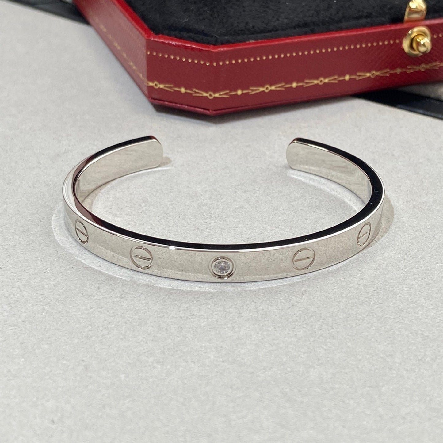 [Select]LOVE BRACELET 6.1MM 1 DIAMOND OPEN CUFF