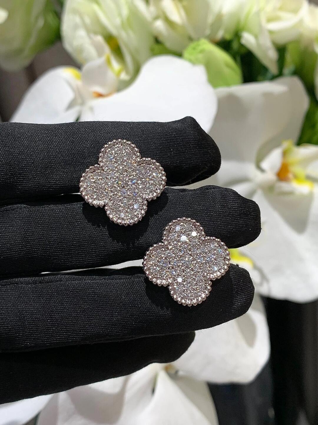 [Select]CLOVER 20MM MOTIFS DIAMOND STUD EARRINGS SILVER