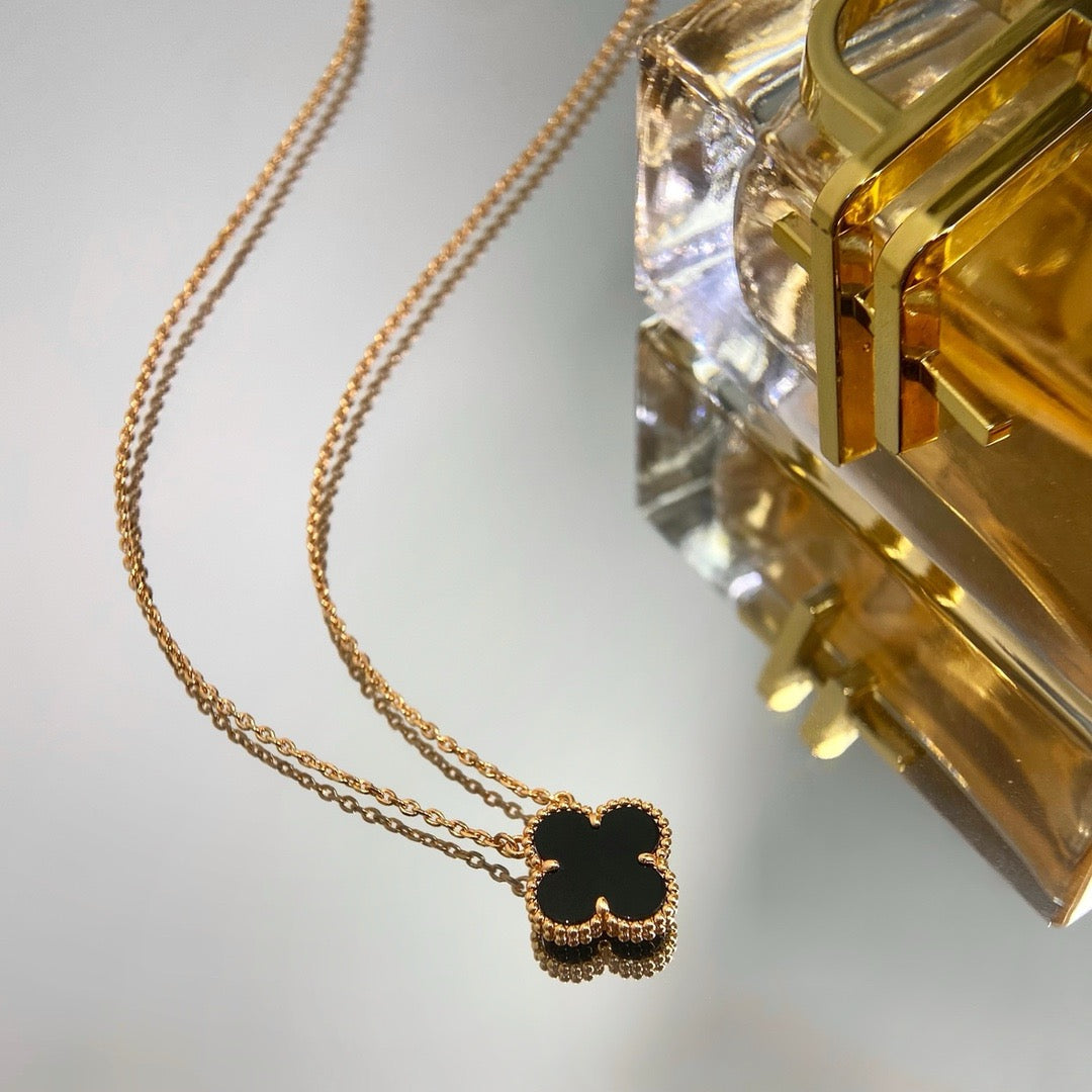 [Select]CLOVER 15MM BLACK ONYX SINGLE FLOWER NECKLACE