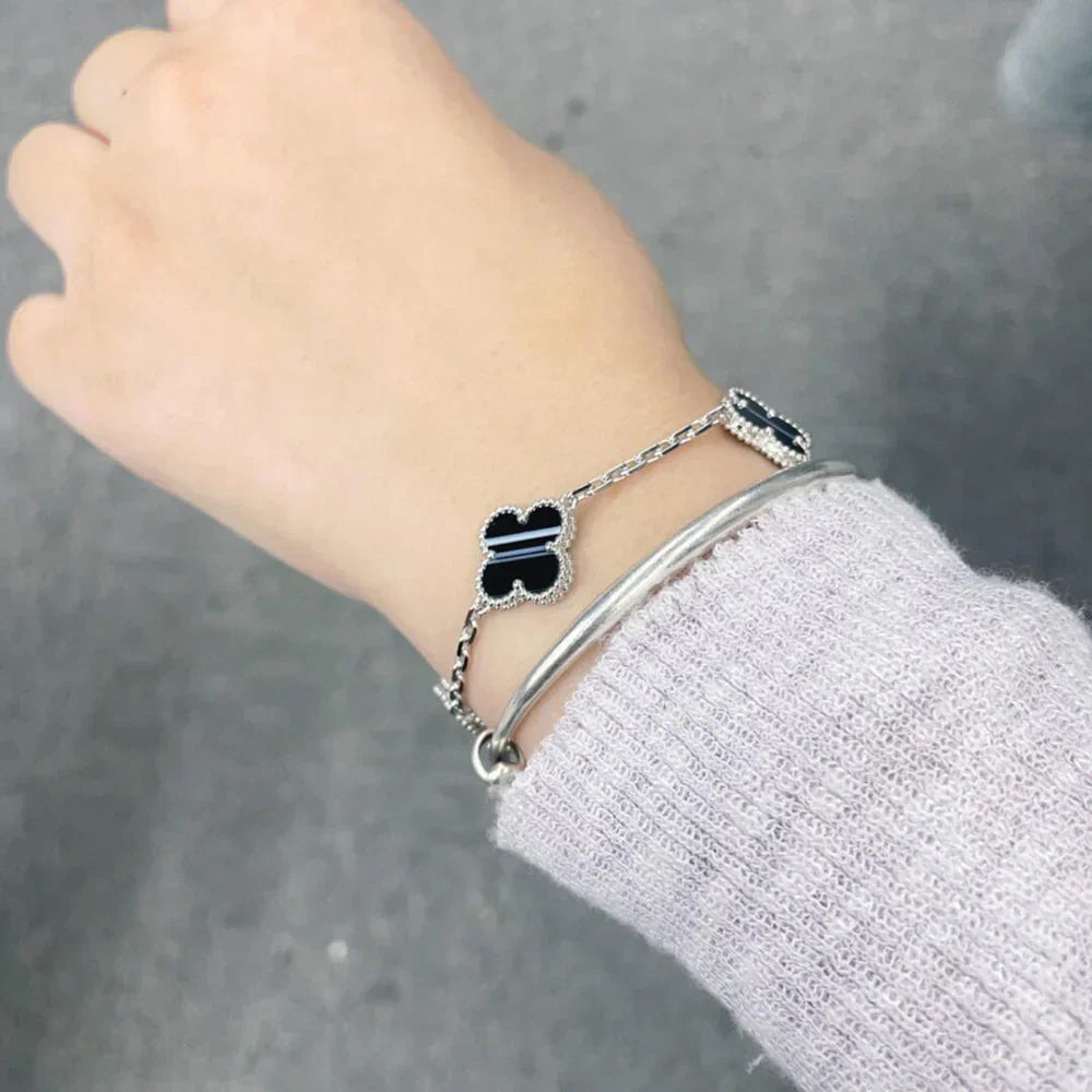 [Select] CLOVER 5 MOTIF PULSAR STONE BRACELET COLLECTION