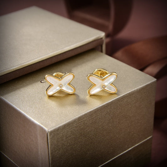[Select]JEUX DE WHITE MOP GOLD DIAMOND EARRINGS
