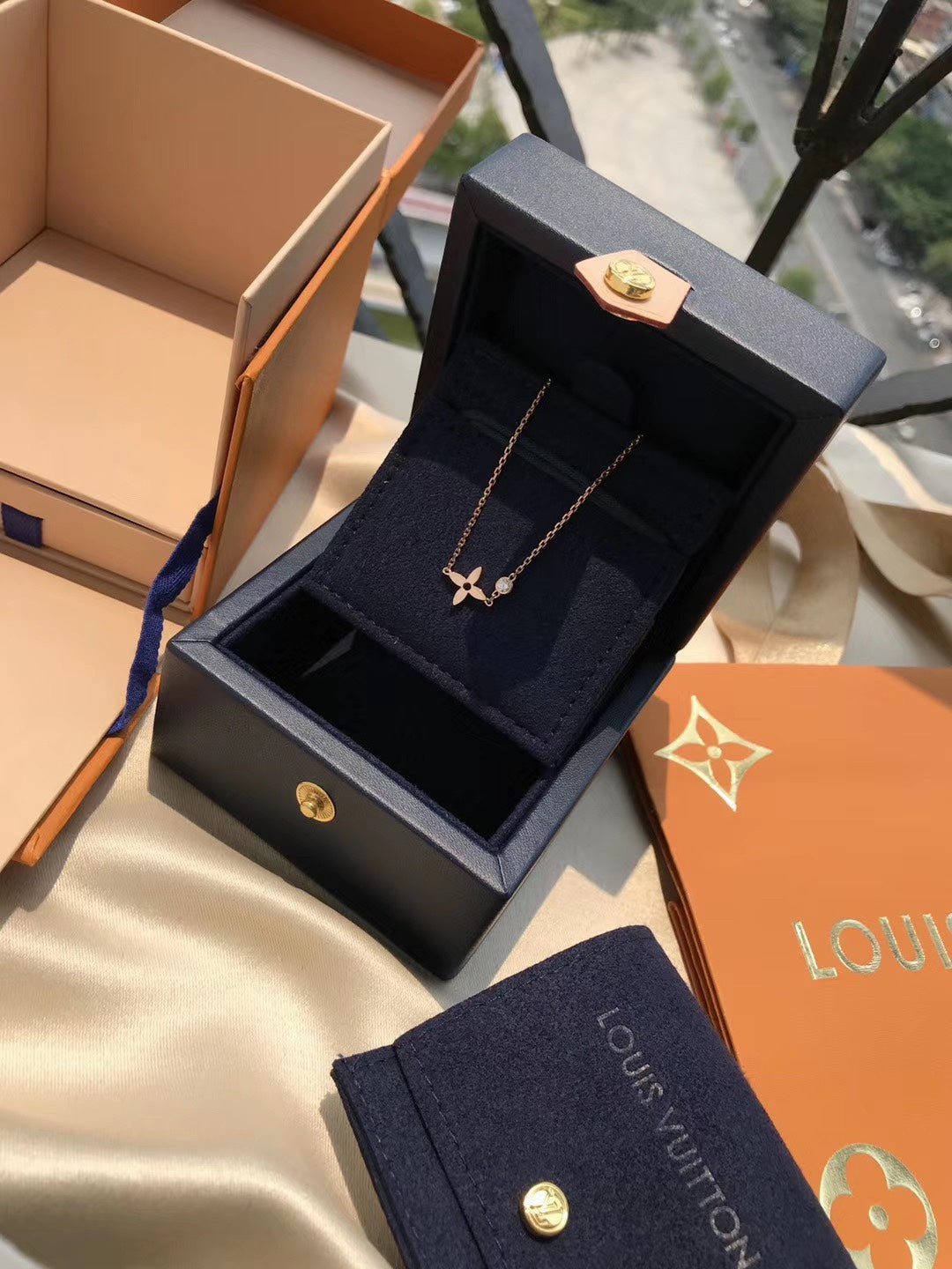 [Select]BLOSSOM PENDANT PINK GOLD AND DIAMOND