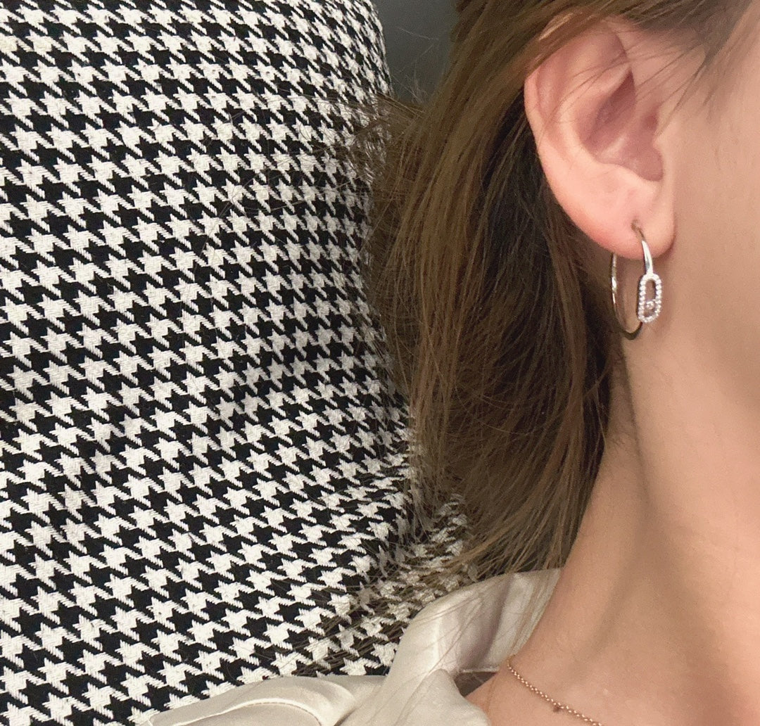 [Select]CREOLES MOVE UNO PM DIAMOND EARRINGS