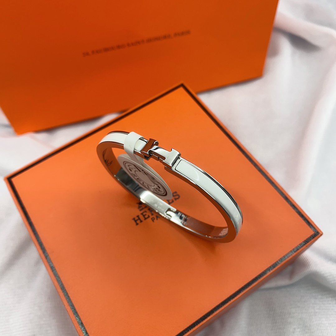[Select]CLASSIC HM CLIC WHITE 8MM ENAMEL BRACELET