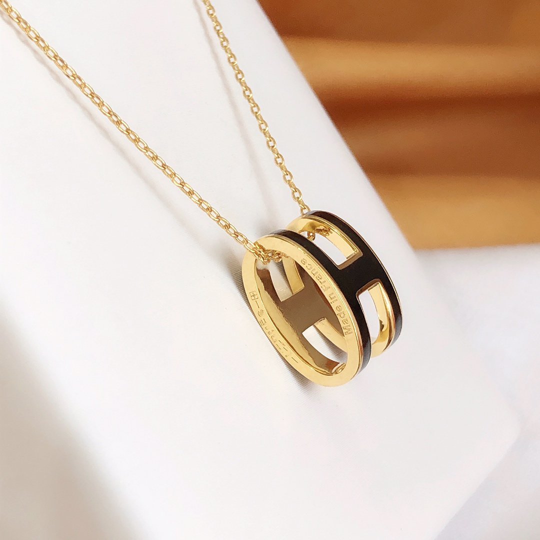 [Select]HM CLIC BLACK ENAMEL GOLD NECKLACE