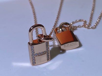 [Select]HM ADVANCED NICHE LOCK HEAD NECKLACE DIAMONDS