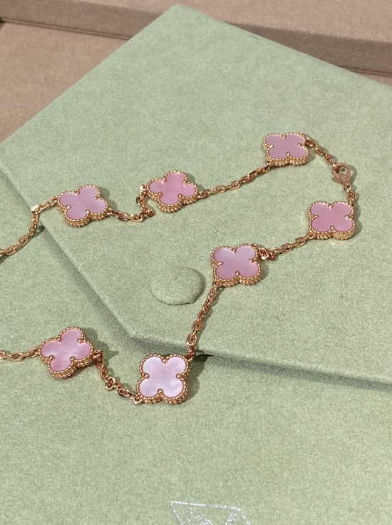[Select Jewellery] Pink Necklace with Ten Clover Designs