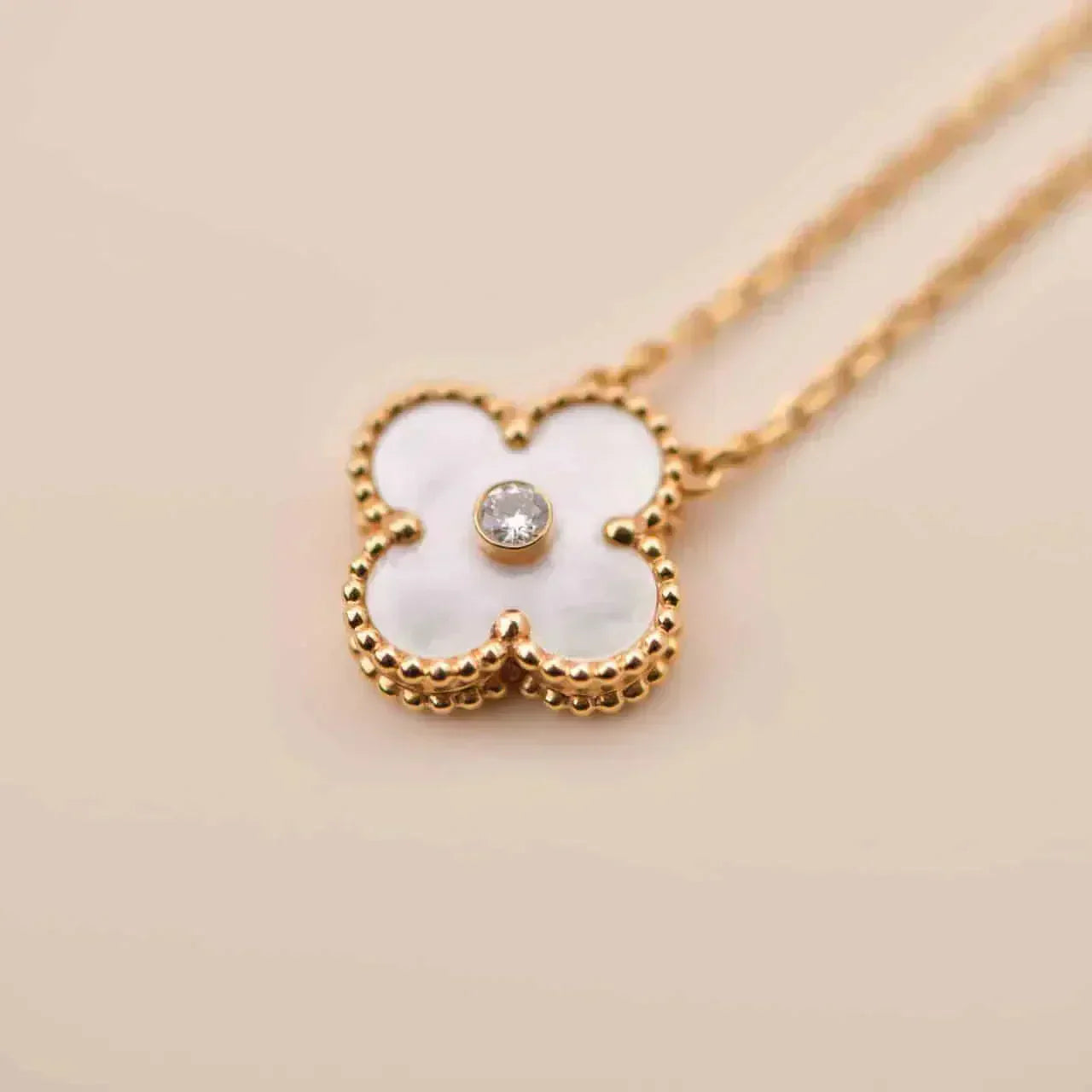 [Select]CLOVER 15MM DIAMOND WHITE FRITILLARIA NECKLACE