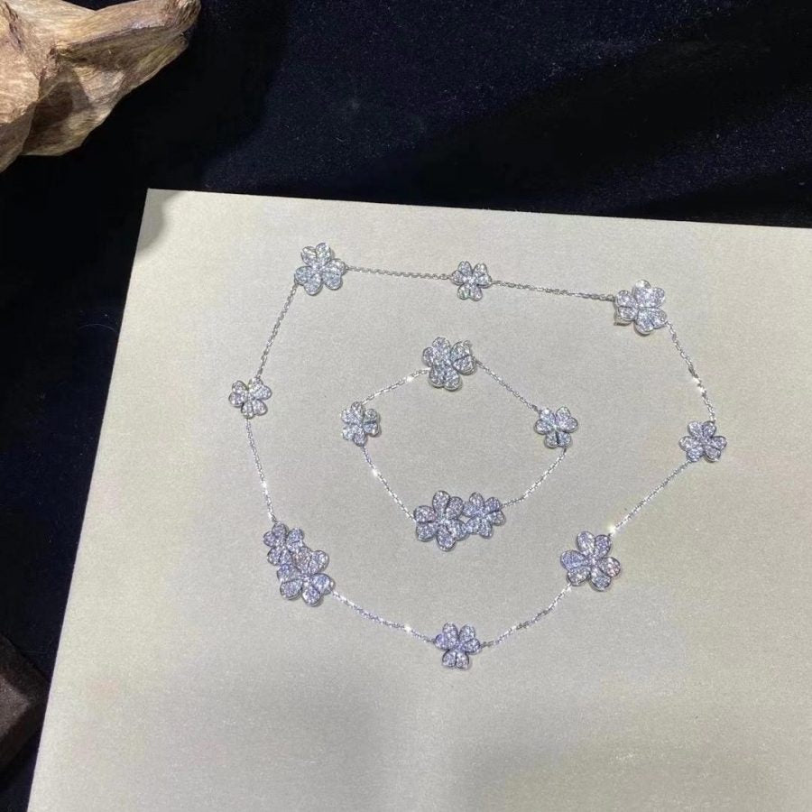 [Select]FRIVOLE SILVER 5 FLOWERS BRACELET