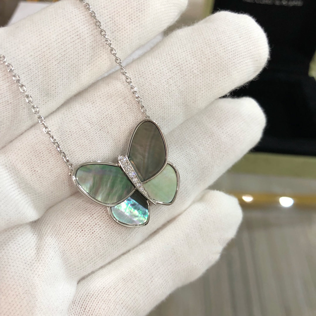 [Select]LARGE BUTTERFLY SILVER PENDANT DIAMOND NECKLACE