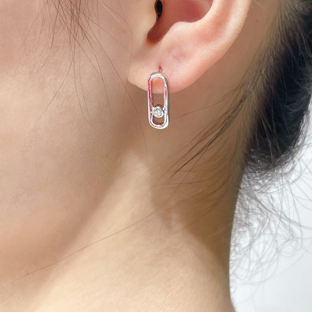 [Select]MOVE UNO SMALL 1 DIAMOND EARRINGS