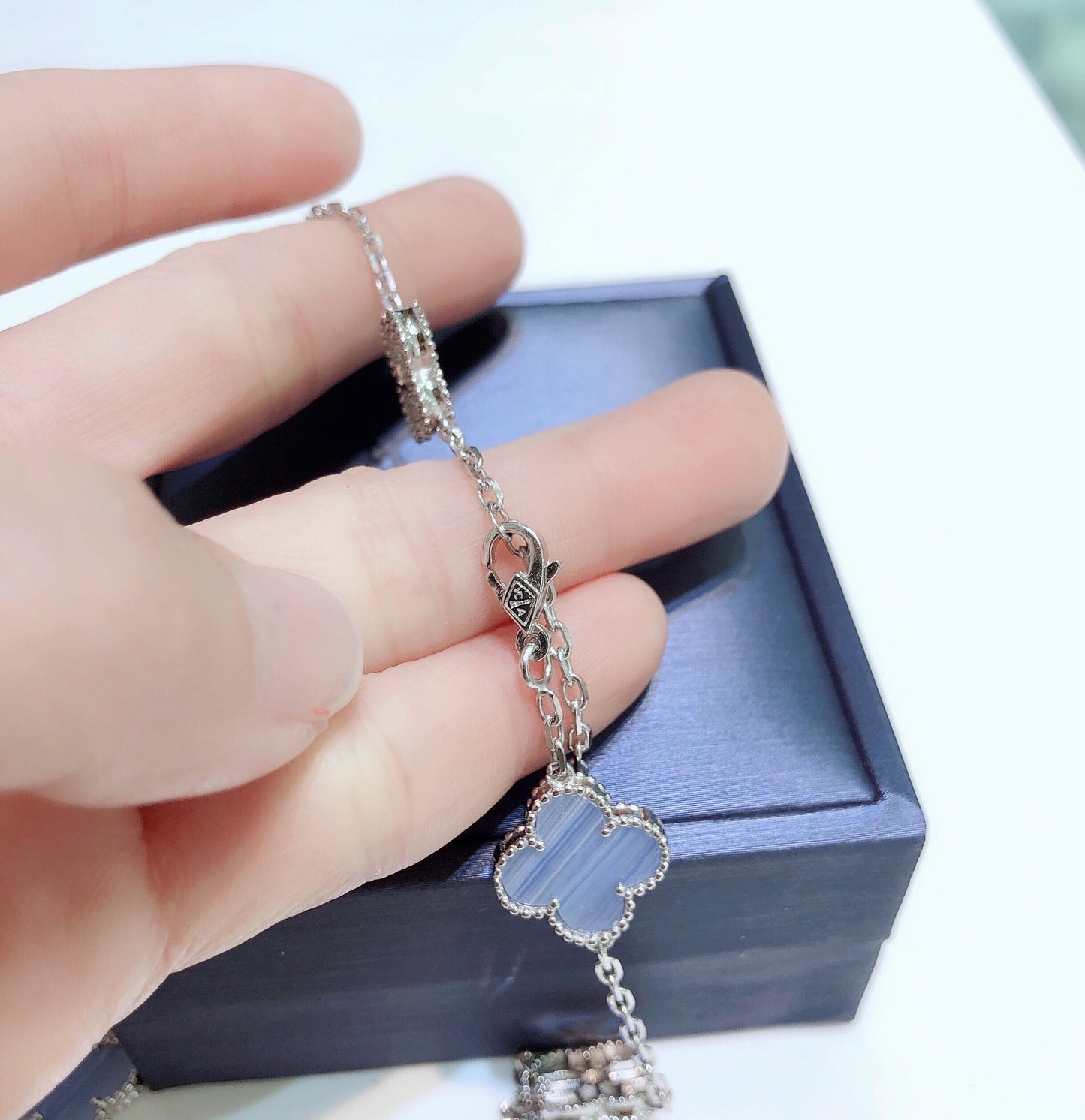 [Select]CLOVER 10 MOTIFS CHALCEDONY DIAMONDS SILVER NECKLACE