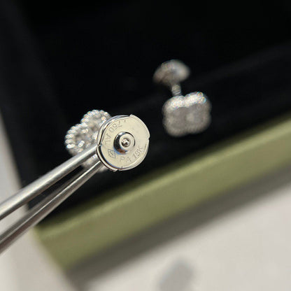 [Select]CLOVER MINI DIAMOND STUD EARRINGS